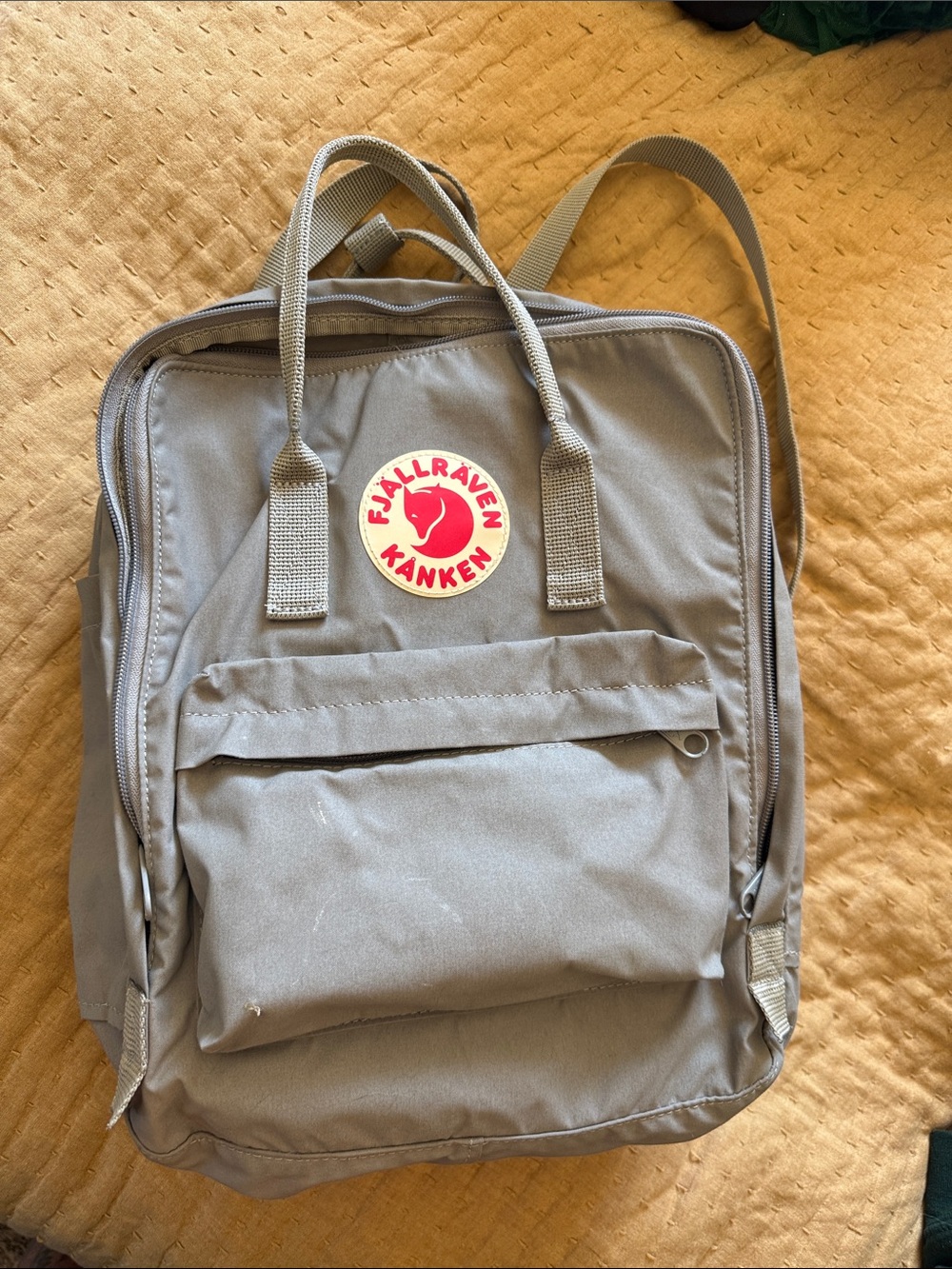 Kånken Men's Backpack in Taupe